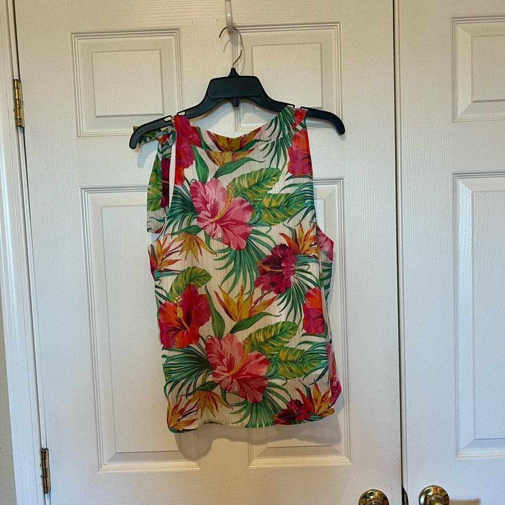 Red and Pink Sleeveless Hawaiian Tropical Hibiscus Print Top